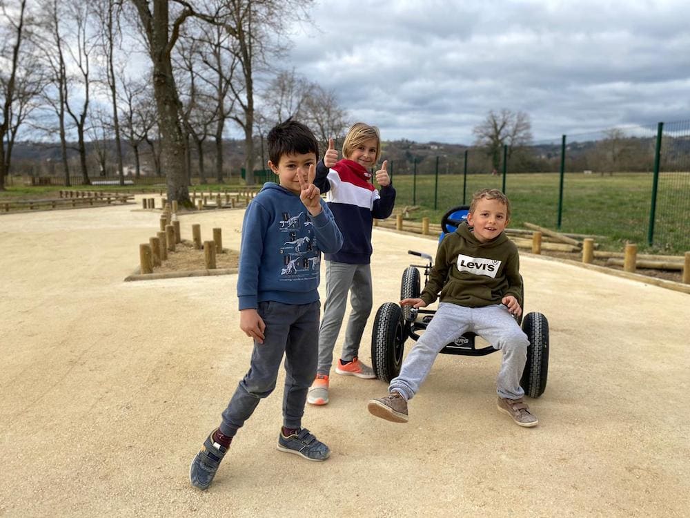 enfant-parc-karting